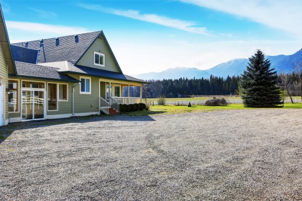 Driveway Gravel Leveling in Vancouver
